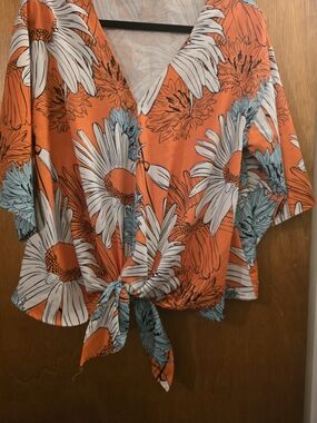 Tie-Front V-Neck Floral Blouse in Orange